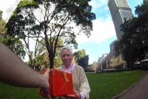 30 gifts to 30 strangers