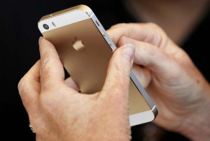 Apple announces iPhone 5c and 5s